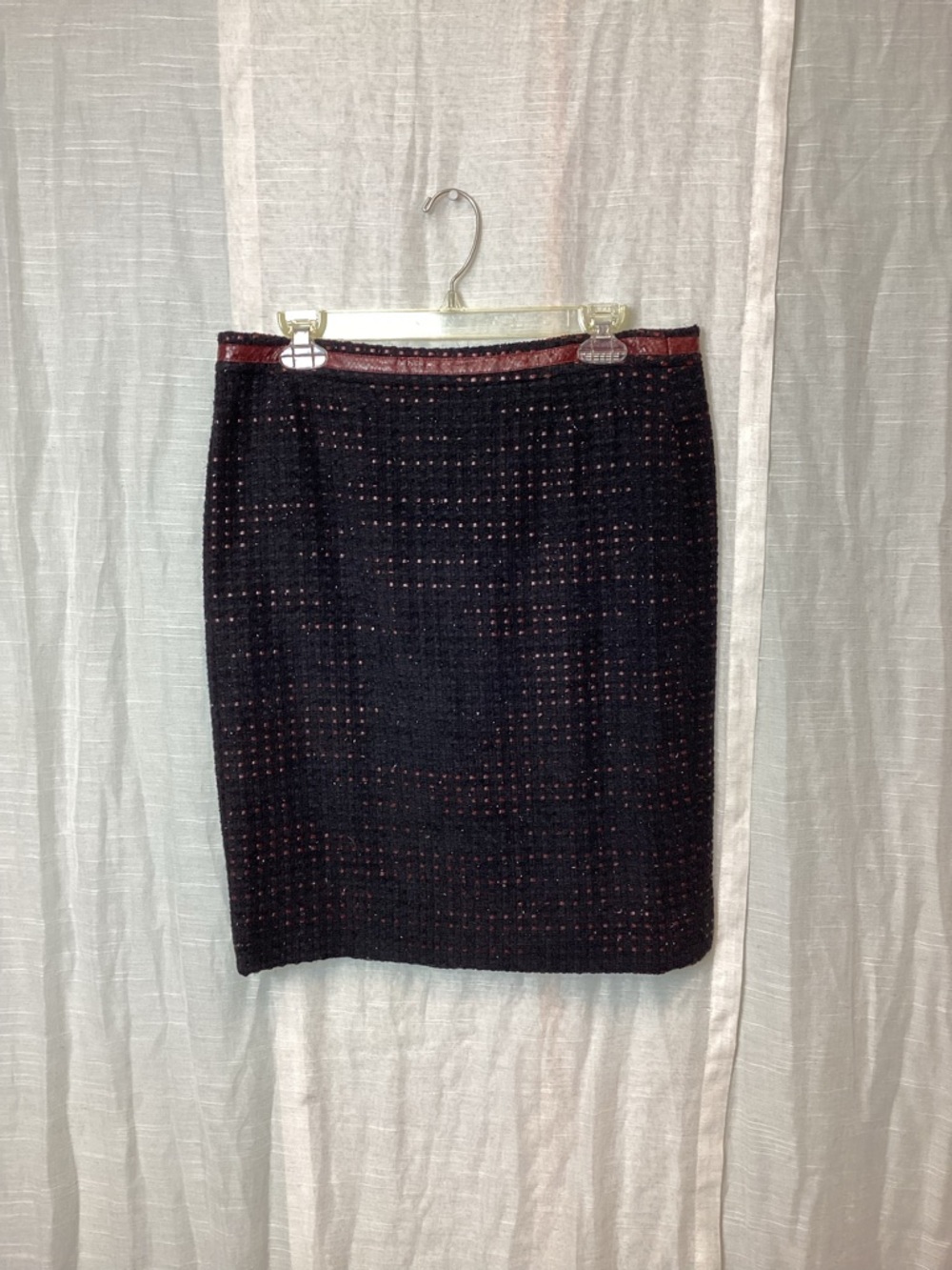 Escada Decadence Pencil Skirt; Size: 42
